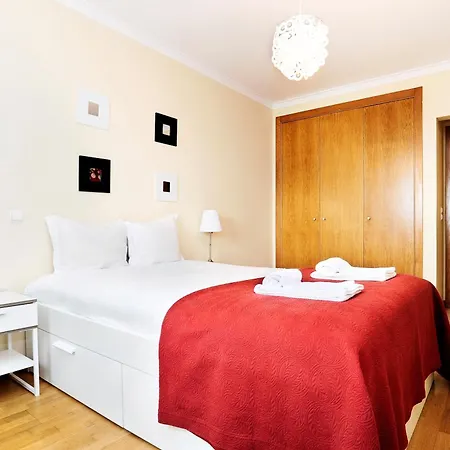 Apartment By The - Checkinhome Oeiras