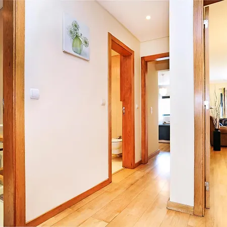 By The - Checkinhome Lägenhet Oeiras